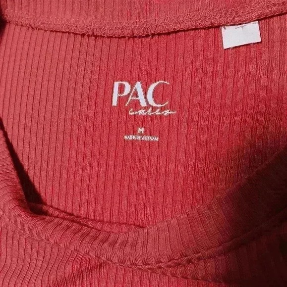 Pac  crop crew neck t shirt. Ladies size m - Picture 3 of 6